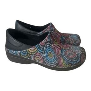 Crocs Women’s Neria Pro ll Graphic Clogs Size 8 Multicolor Pattern Rubber